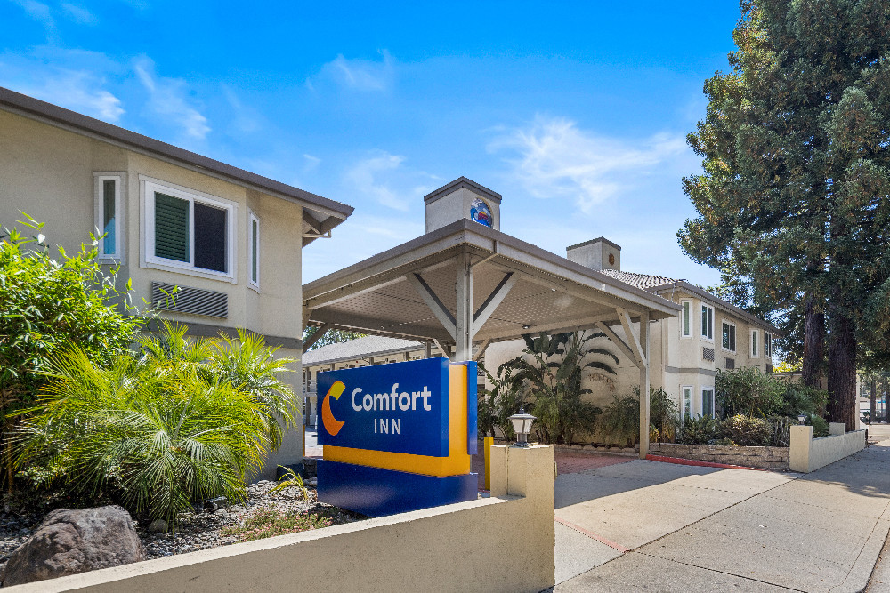 Comfort Inn Santa Cruz Gallery - Exterior